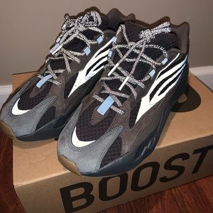 Yeezy 700